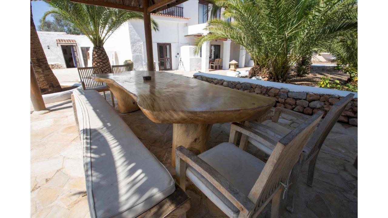 Villa Daniel 5 Mins By Taxi Into Ibiza Town Sant Jordi de ses Salines Exterior foto