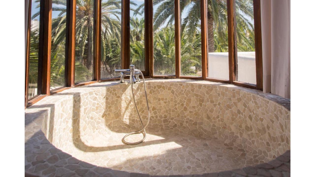 Villa Daniel 5 Mins By Taxi Into Ibiza Town Sant Jordi de ses Salines Exterior foto